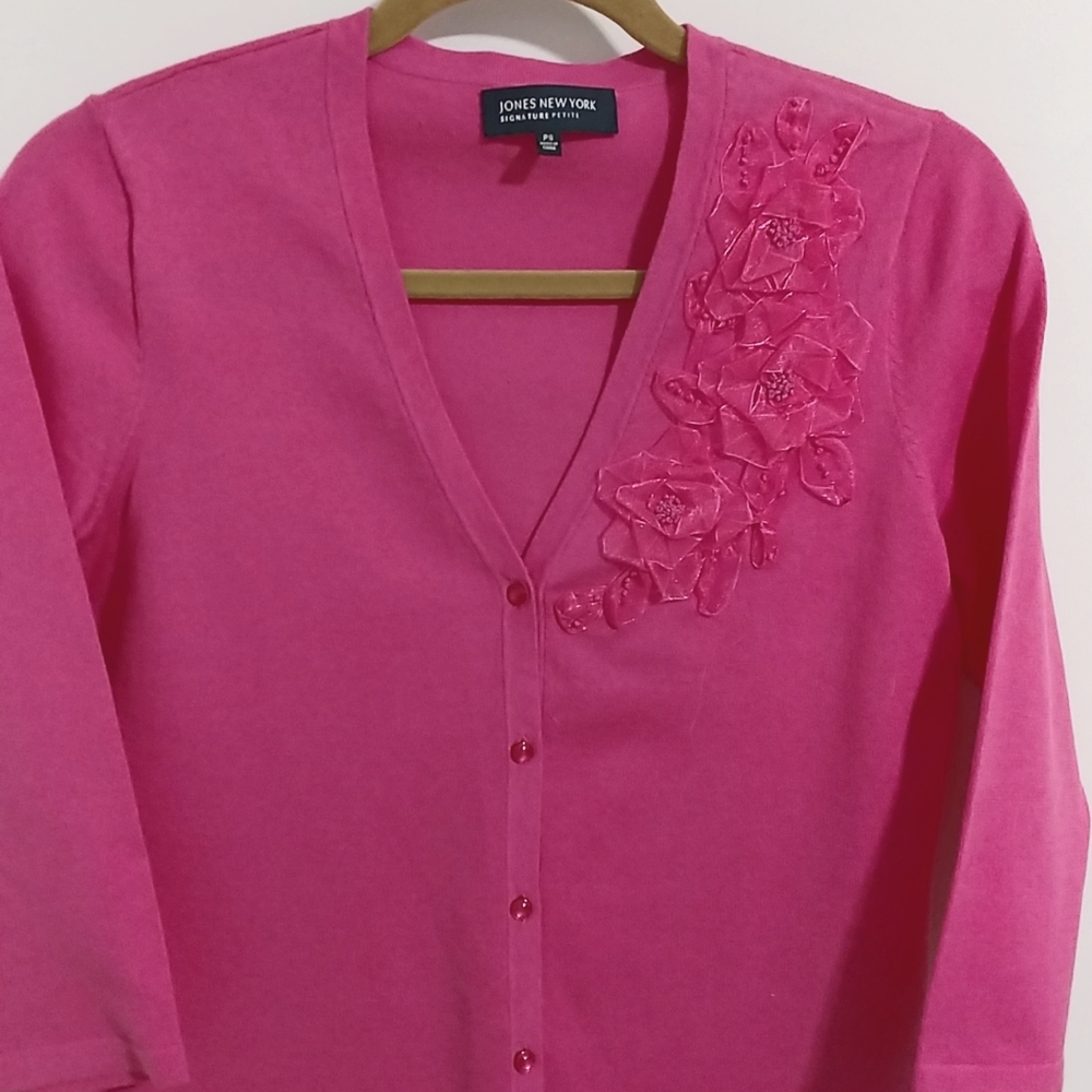 Jones New York Cardigan Sweater. Petite Small. Pink. Like New. 3/4 Sleev…